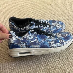 Nike Air Max 1 Tokyo City Series Blue Floral Women’s sneakers  Sz 9.5
